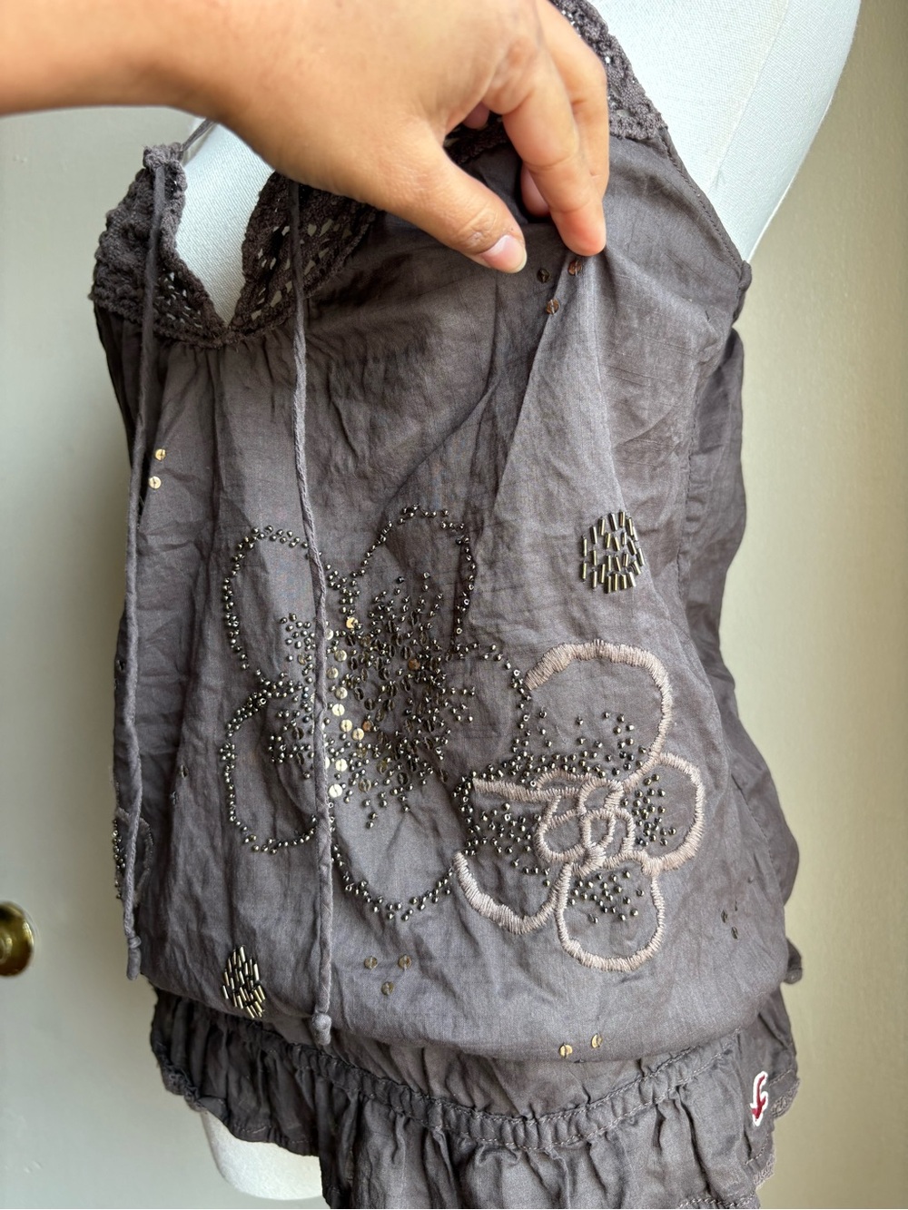 hollister y2k cotton embellished spaghetti strap tank - Picture 4 of 5